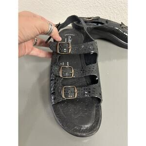 Flexus by Spring Step Black Leather Three buckle Wedge Slingback Sandal 9.5 / 40